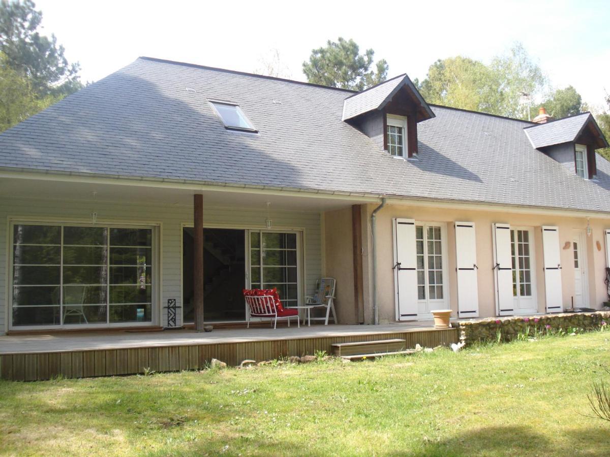 B&B La Foret De Charmeuse Ruaudin Exterior photo